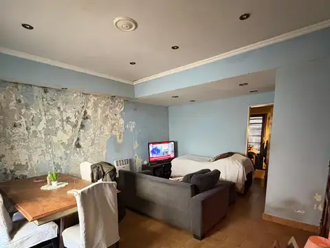 Depto Tipo Casa en Venta en Versalles, USD 93.000