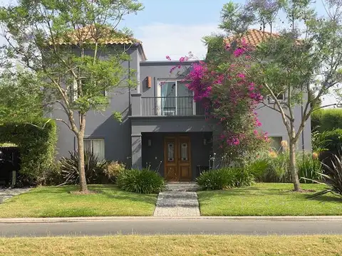 Casa en Venta en Santa Barbara, USD 800.000
