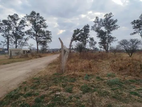 VENTA LOTE ESQUINA EN LA DONOSA- VILLA DEL PRADO