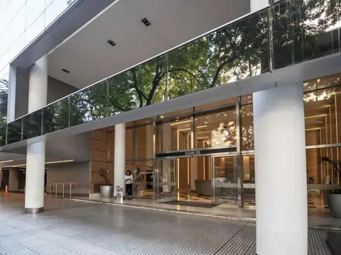 Oficina en Alquiler con 1 cochera