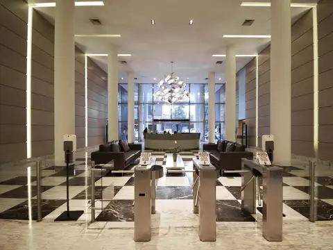 Alquiler Oficina 80m2 c/Cochera en Libertador Plaza - OPORTUNIDAD!