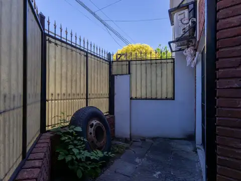 Depto Tipo Casa en Venta con 1 cocheras