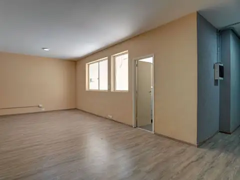 Oficina en Venta 49 años