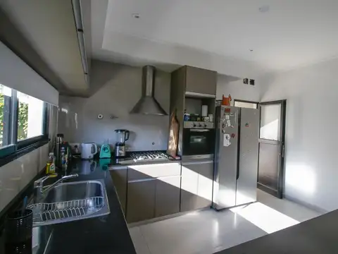 Casa en venta Barrio los Naranjos, Reconquista.