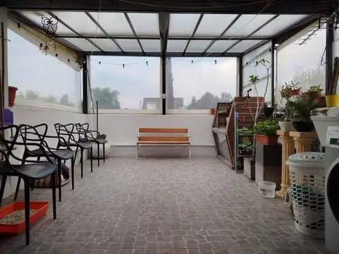 Departamento 3 ambientes con patio y garage propio Hurlingham