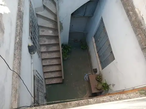 Monseñor Piaggio 100, Piso 1