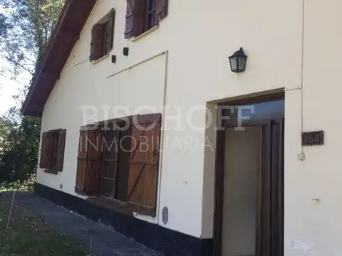 AVENIDA 4 ENTRE PASEOS 108 Y 109