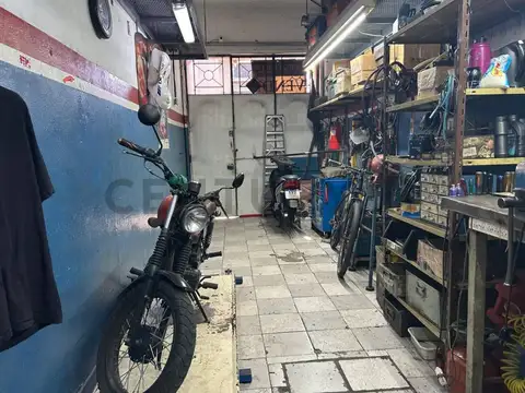 VENTA Deposito Local 120m2 Parque Chas SIN EXPENSAS