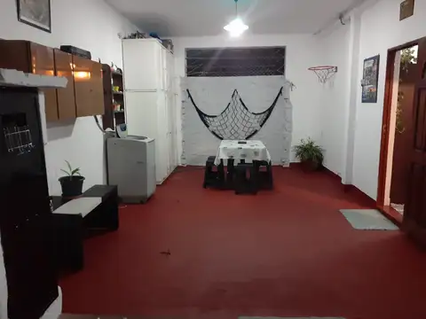 SE VENDE CASA DE TRES DORMITORIOS EN PARQUE SAN MARTIN, MERLO