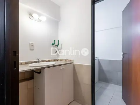 En venta local comercial zona rio