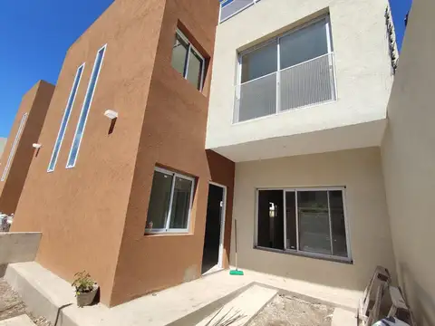 VENTA CASA 3 AMBIENTES QUILMES A ESTRENAR