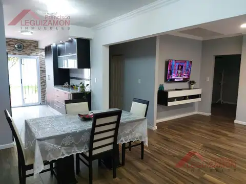 VENTA DE CASA 4 AMBIENTES EN LOMAS DEL MIRADOR