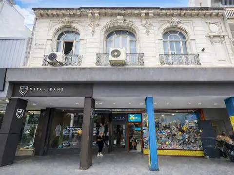 Importante Local comercial en plen centro de Rosario 