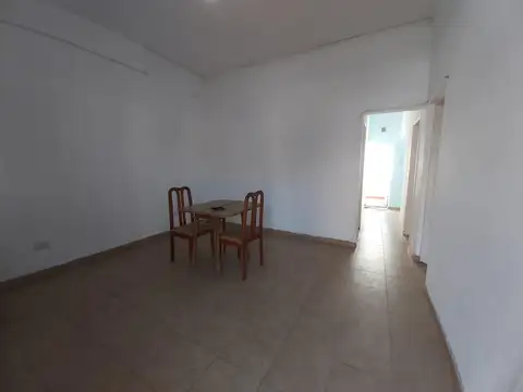 Depto Tipo Casa en Venta en Villa Sarmiento, USD 62.000