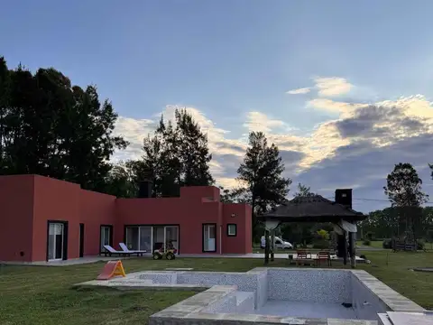 VENTA CASA- ESTANCIA MALVINAS II, BRANDSEN