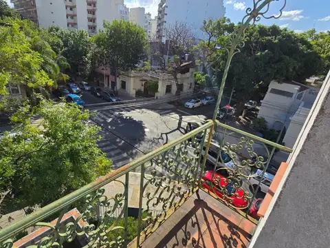 VENTA-CASA 5 AMBIENTES 360M2 CUB-VILLA DEL PARQUE