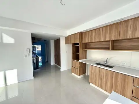 Depto Tipo Casa en Venta de 5 ambientes