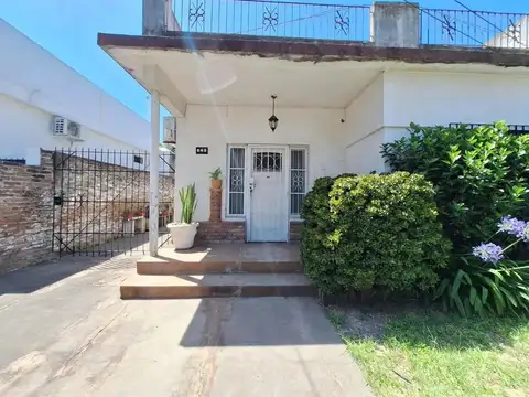 Graciano Mendilaharzu e/ San Nicolas y Merlo