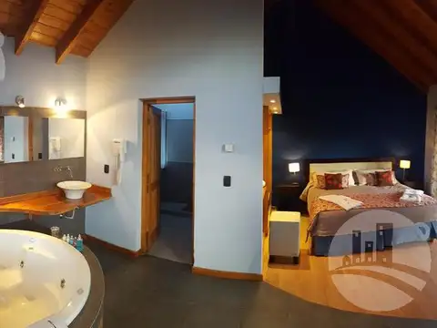 Hotel en Venta en Villa la Angostura, USD 1.950.000