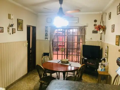 Casa en Venta con 3 cocheras