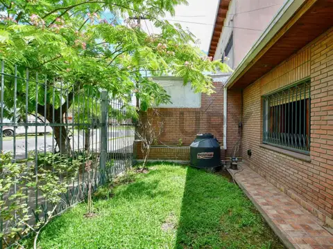 Casa en Venta en Manuel B Gonnet, USD 128.000