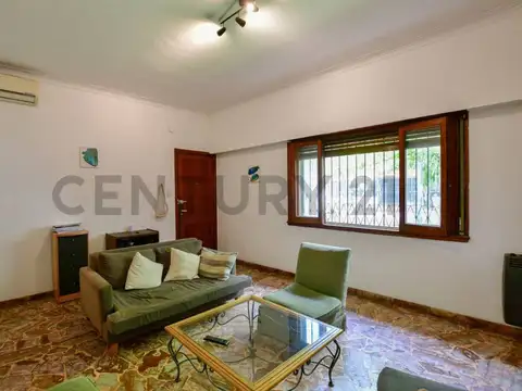 Casa APTO BANCO  2 dormitorios y estudio  Gonnet, La Plata