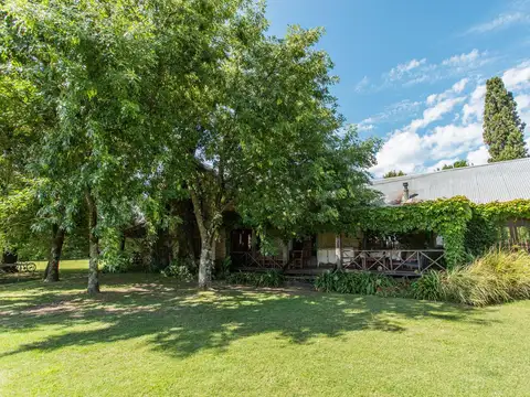 Casa en Alquiler Temporal con 3 cocheras