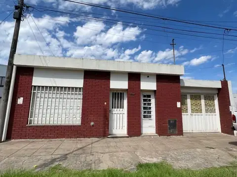 Casa 3 dormitorios Villa Constitucion