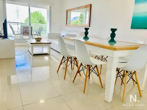 apartamento en zona de Aidy Grill, con parrillero propio