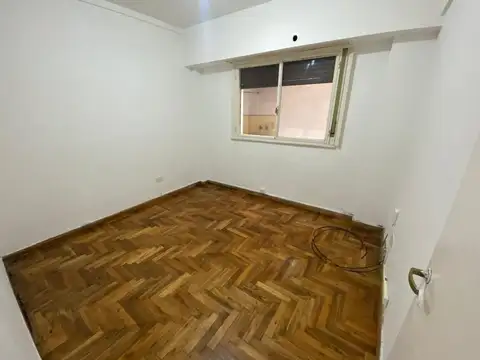 Departamento en Alquiler en Balvanera, $ 550.000