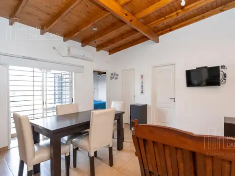 Depto Tipo Casa 7 ambientes con 2 baños