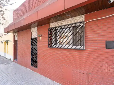 Depto Tipo Casa en Venta 60 años