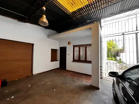 Venta de casa 4 ambientes con jardin