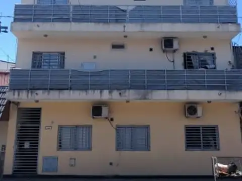 DEPARTAMENTO 4 AMBIENTES CON PATIO EN SAN JUSTO 