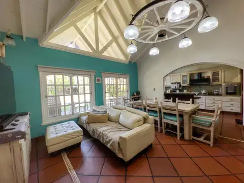 Casa en Venta en San Antonio de Padua, USD 430.000