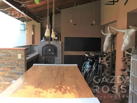 Casa en Venta con 1 cochera