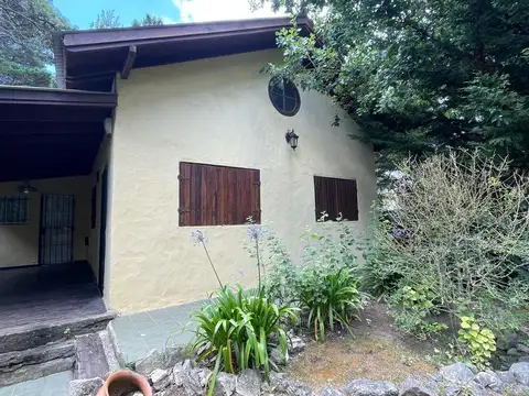 Casa 2 ambientes con 1 baño