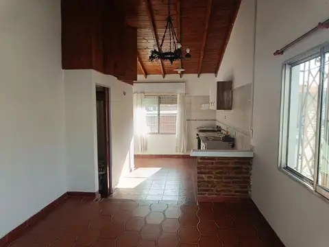 Depto Tipo Casa en Alquiler de 2 dormitorios