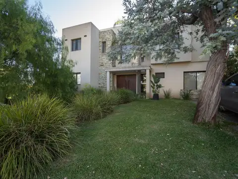 Casa en Venta de 5 dormitorios