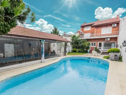 Triplex con Jardin + Piscina + Quincho · Parque Chacabuco