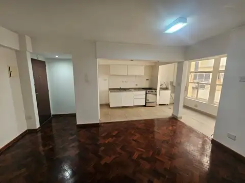 Departamento de 1 Dormitorio en Alquiler Pellegrini Al 700 - Muy Cómodo