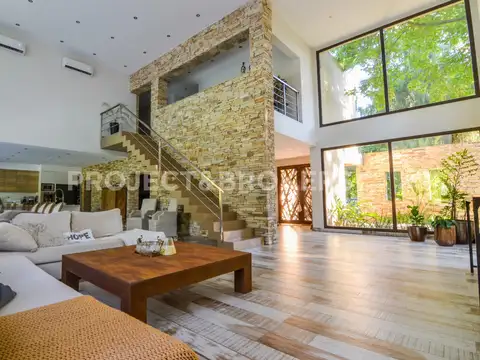 Casa en Venta en Los Pinguinos, USD 1.670.000