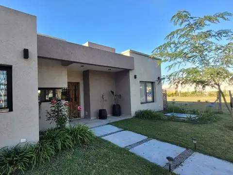 Casa en Alquiler de 2 dormitorios