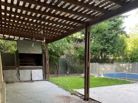 Casa 6 ambientes con 3 baños