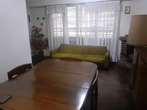 Casa Chalet 3 Ambientes en Venta - Castelar Sur