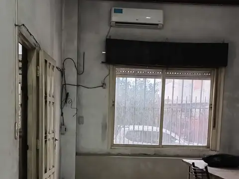 Departamento en Alquiler en Rafael Castillo, $ 300.000