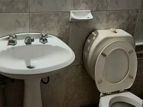 Monte Egmont 1600, Piso PB