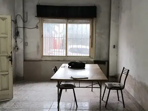 Monte Egmont 1600, Piso PB