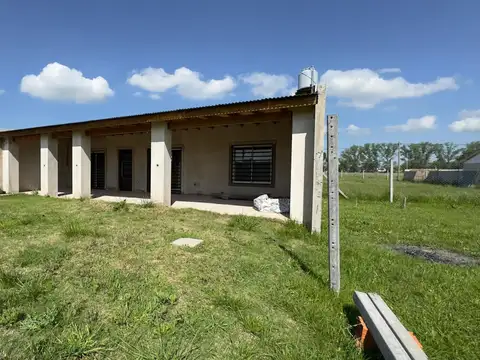 Casa en Venta con 5 cocheras