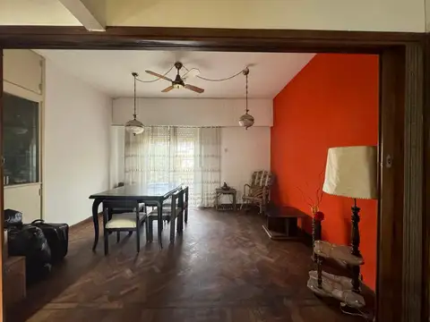 Venta. PH. 3 ambientes. Frente. Balcón. Terraza. Pompeya